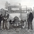 1920 Första bussen, kördes av en Svensk-Amerikan boende i Gänsberget
